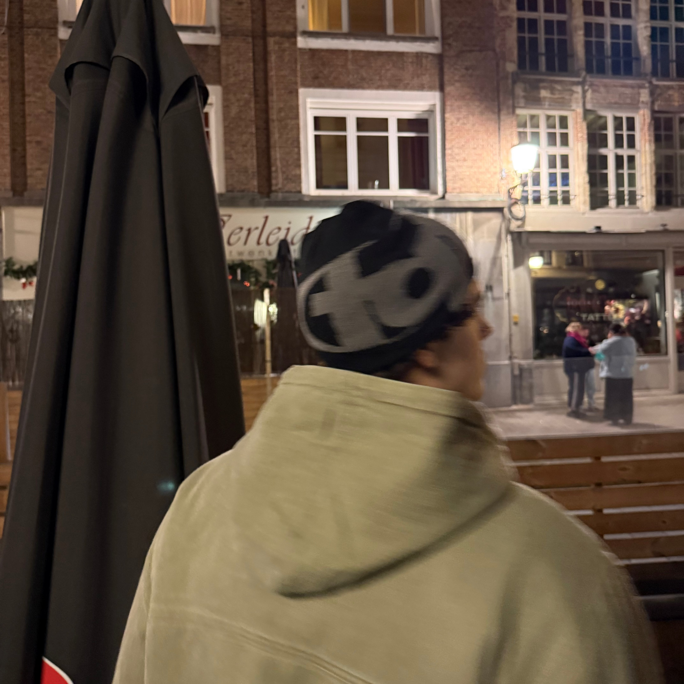 Reversible Beanie - Black / Blue