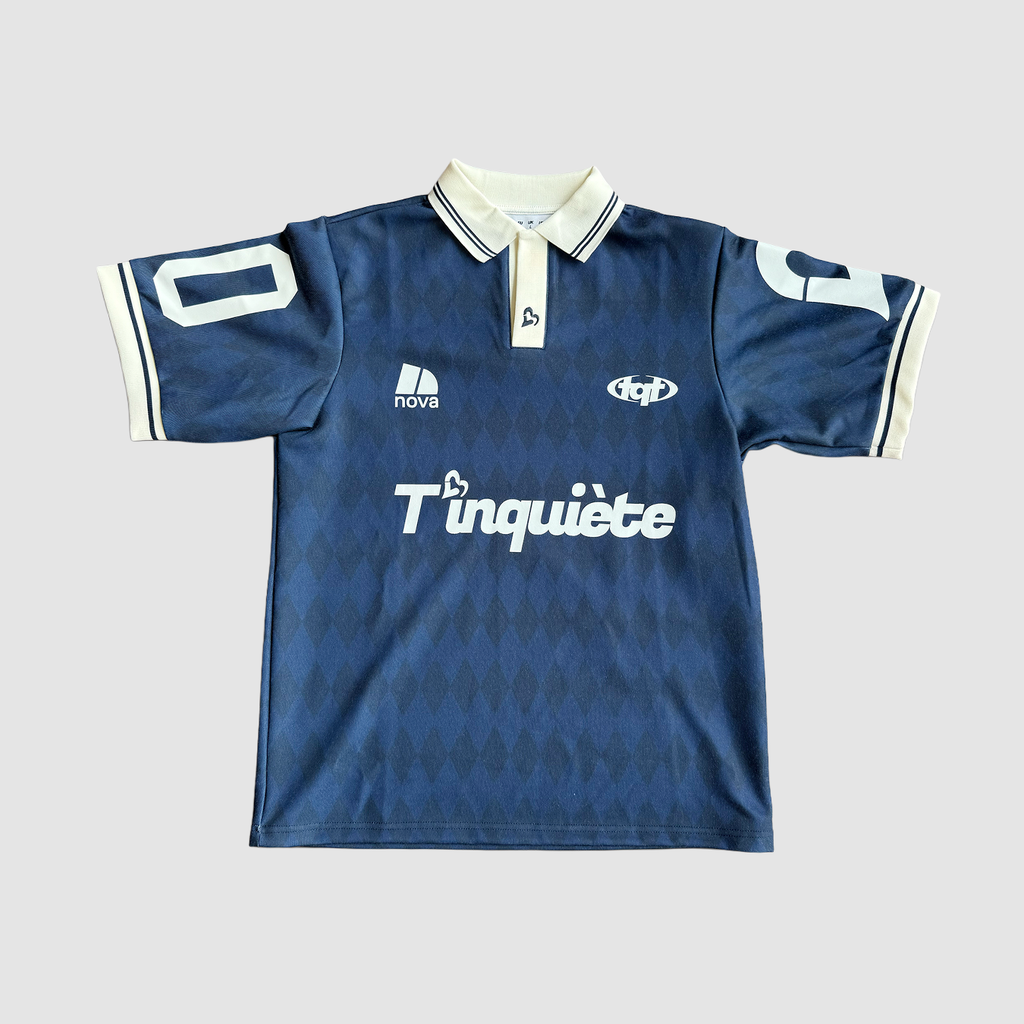 T'inquiète Antwerp retro kit blauw met wit, sportieve uitstraling